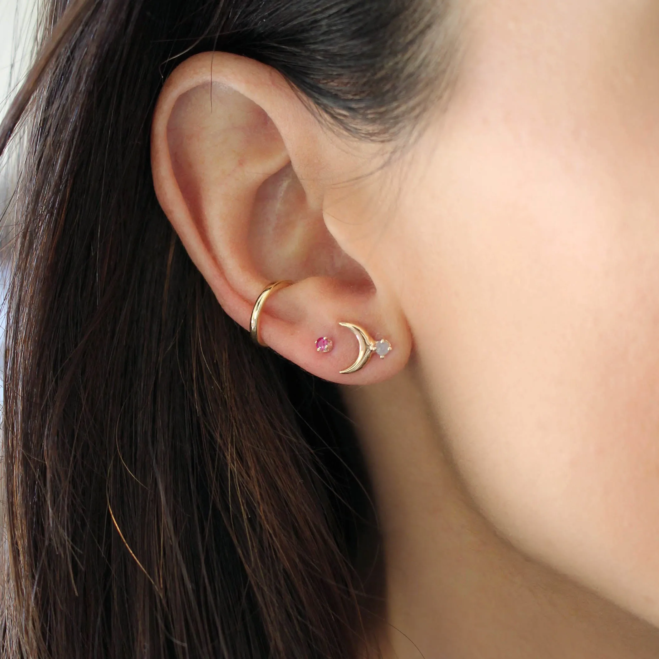 ECLIPSE LUNAR OPAL STUDS