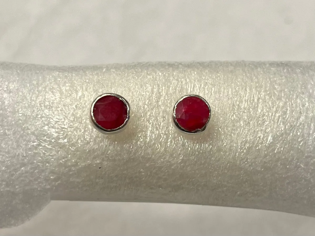 High Quality Faceted Gemstone Studs