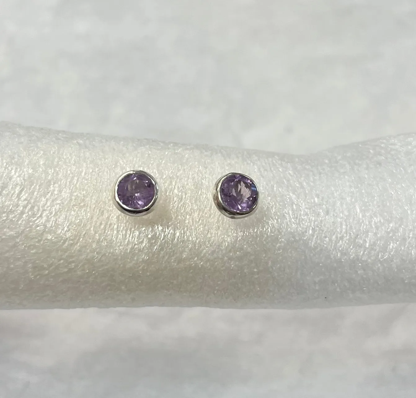 High Quality Faceted Gemstone Studs
