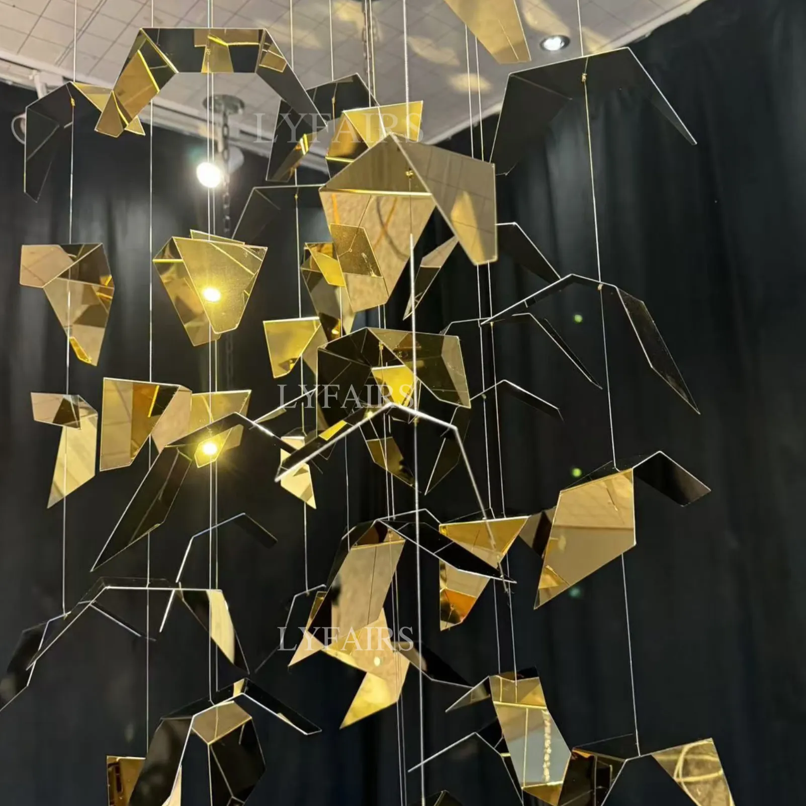 New Creative Golden Wings Floating Chandelier for Hall/Hotel/Restaurant